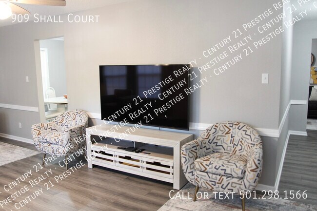 Building Photo - 909 Shall Ct