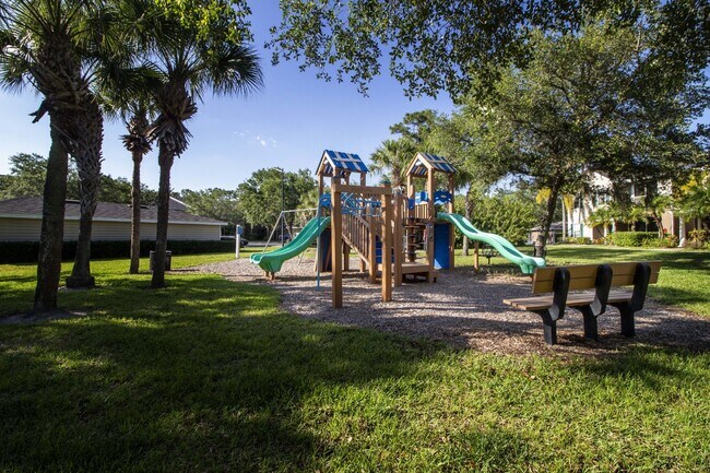 Building Photo - 2 Bedroom Condo in Lakewood Ranch