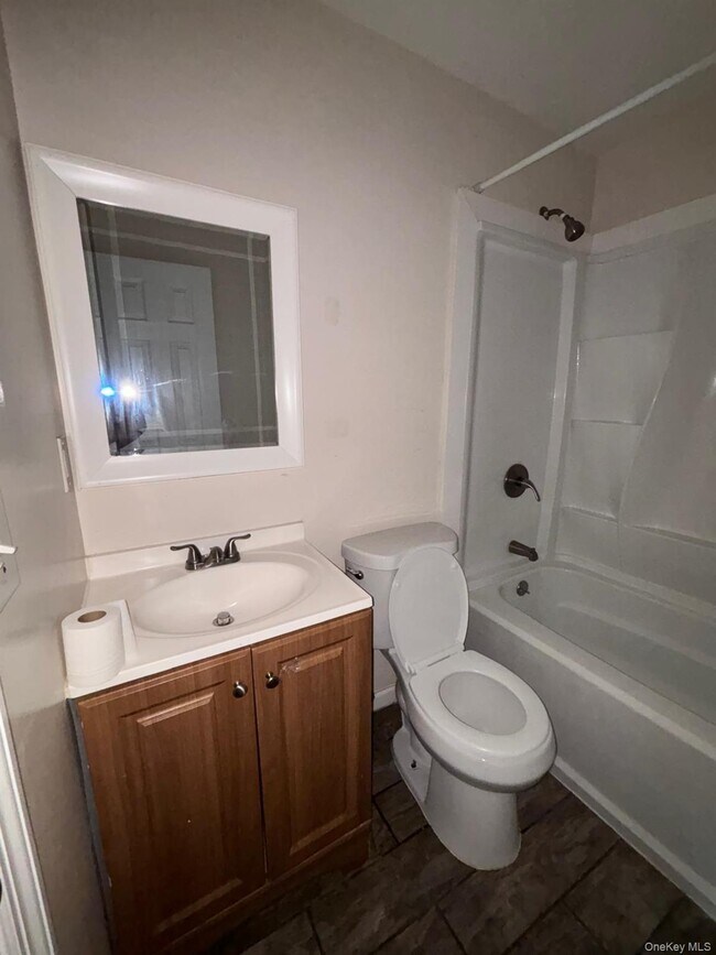 Building Photo - 202 Clark St