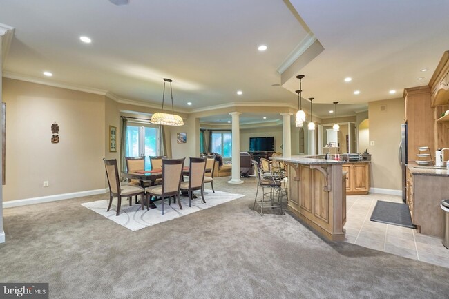 Building Photo - 7841 Montvale Way