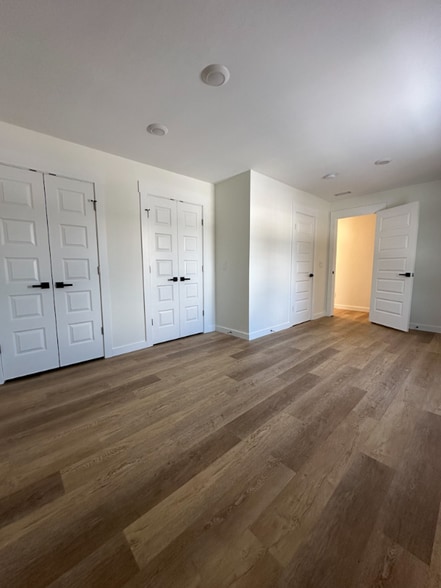 Building Photo - 113 Eastland Ave