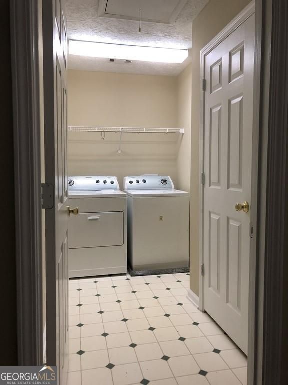 Building Photo - 1351 Pinebreeze Ct