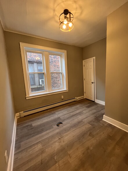 237 Lexington Ave 3R - 243 Lexington Ave