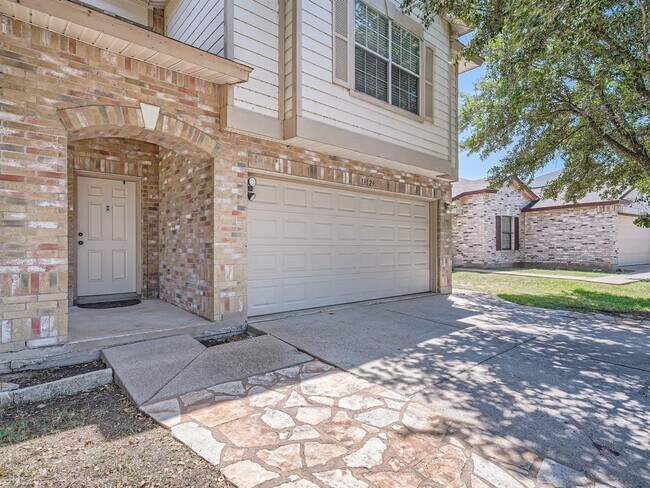 Building Photo - 13129 Thome Valley Dr