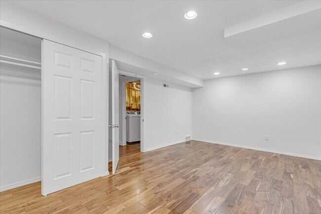 Building Photo - Beautifully updated 4-bed, 3-bath home in ...