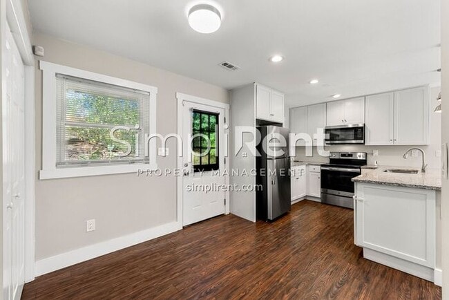 Building Photo - ALL NEW 4/2 HOME FOR RENT - 1st Month's Rent free with a 13 month lease!