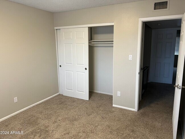 Building Photo - 8381 E Indian School Rd