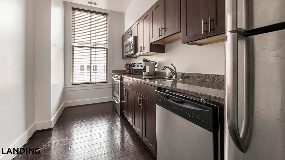 Building Photo - 617 W Lexington St