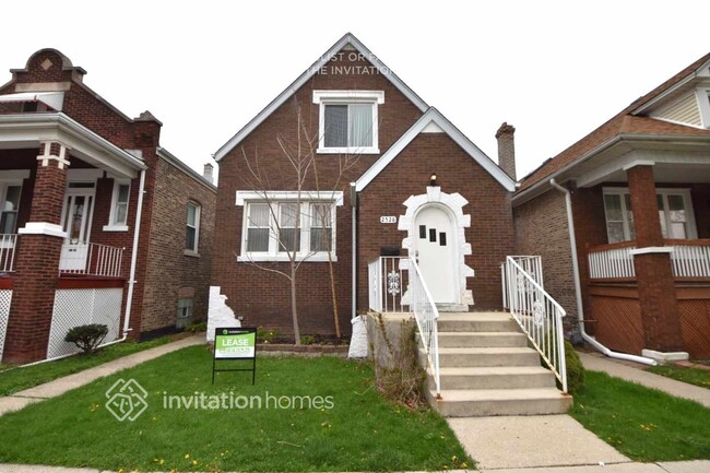 Building Photo - 2528 Ridgeland Ave