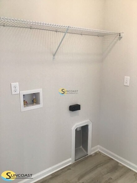 Building Photo - 7847 Mariner St