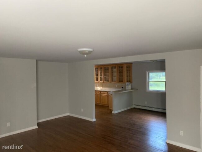 Building Photo - 4 br, 2 bath House - 115 River Rd