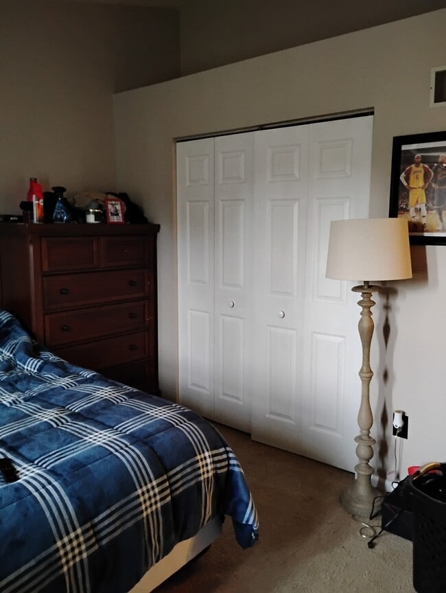 Building Photo - 5106 Empire Dr