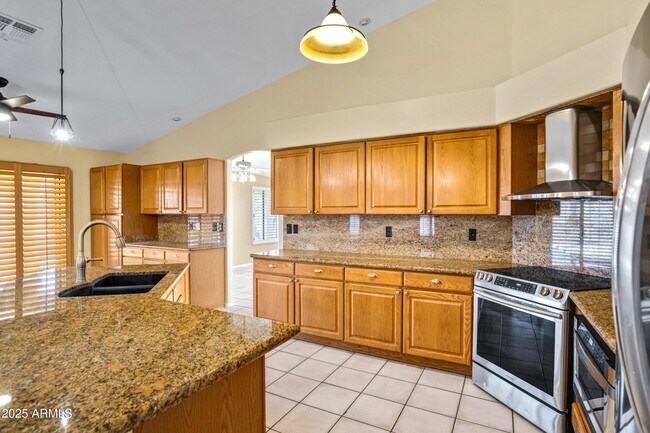Building Photo - 3062 S Marigold Pl