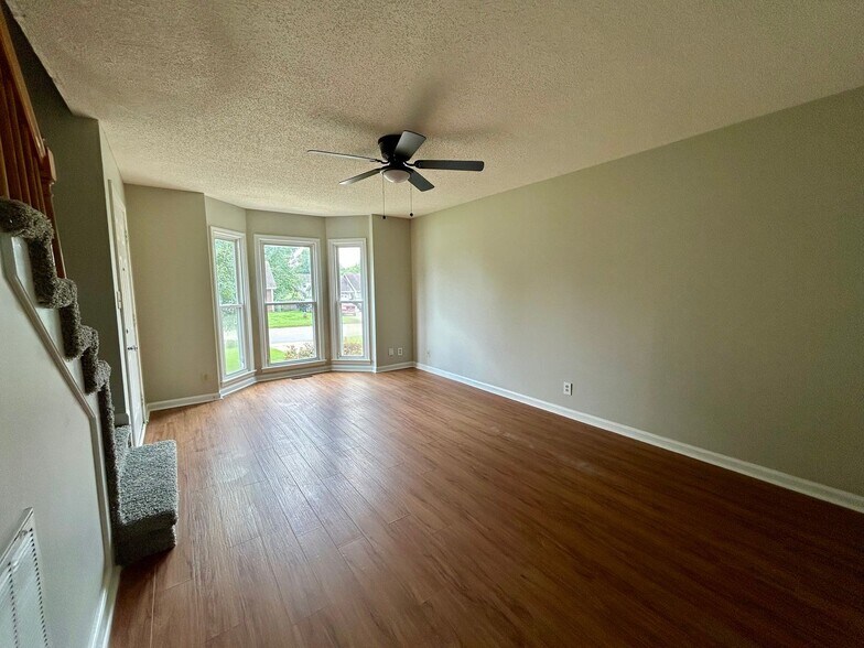 Building Photo - 1225 Cobblestone Ln