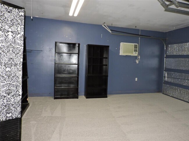Building Photo - 1625 Chippeway Ln