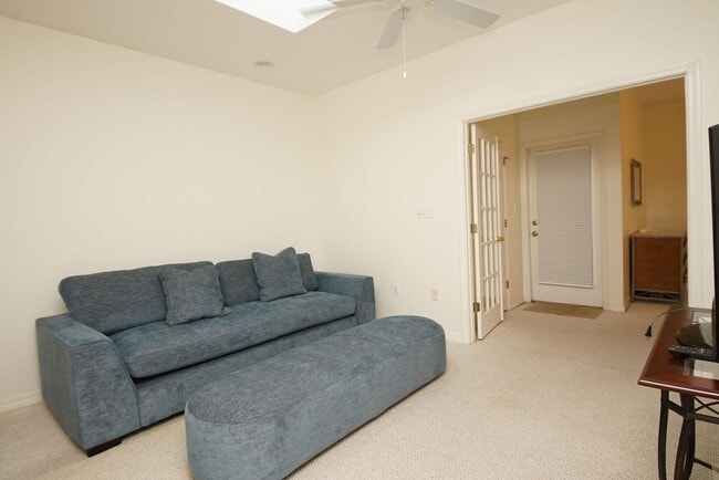 Building Photo - Townhome in Bluewater Bay