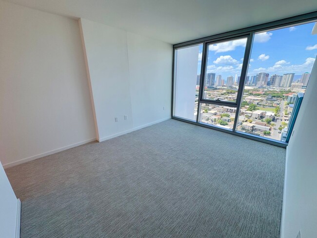 Building Photo - Brand new, high floor unit w/ 1 parking st...