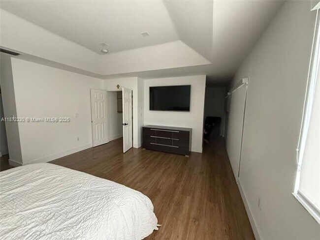 Building Photo - 6901 NW 112th Ave