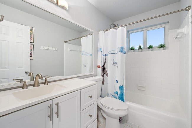 Building Photo - 3931 Flag Dr