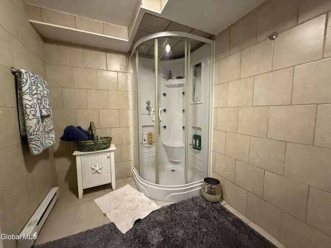 Building Photo - 23 Hillcrest Dr