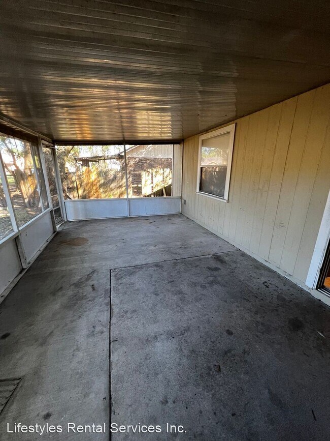 Building Photo - 4 br, 2 bath House - 11810 Mallard Lane