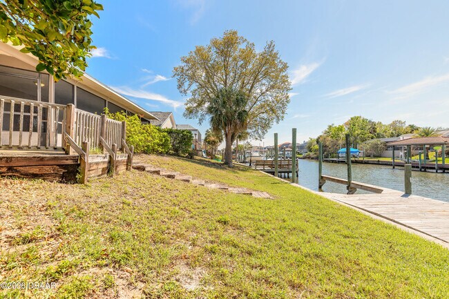 Building Photo - 10 Cormorant Ct