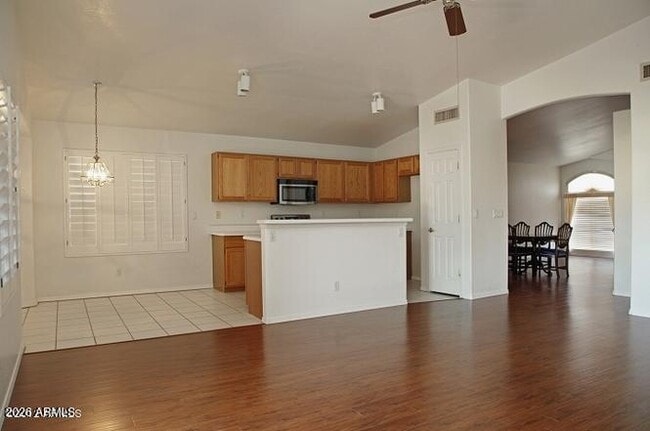 Building Photo - 12054 S 44th St