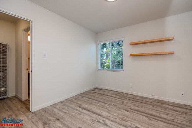 Building Photo - Stylish Home | Remodeled | Desirable Location