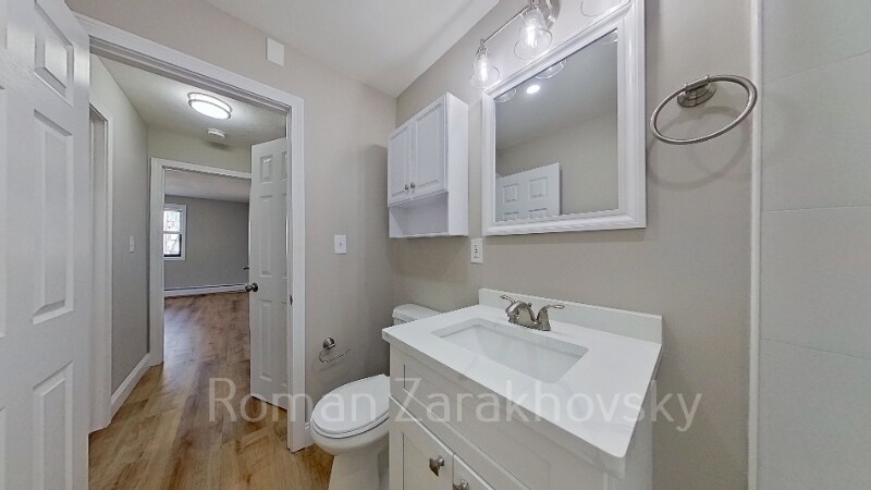 Building Photo - 39 Shepard St