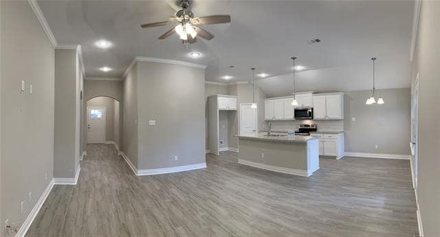 Building Photo - 1004 Hardaway Ln