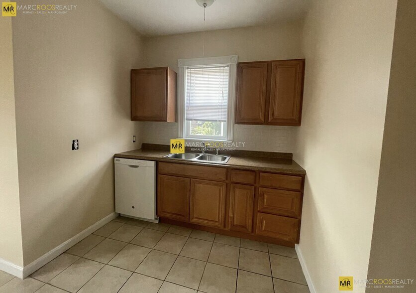 Building Photo - 78 Summer St