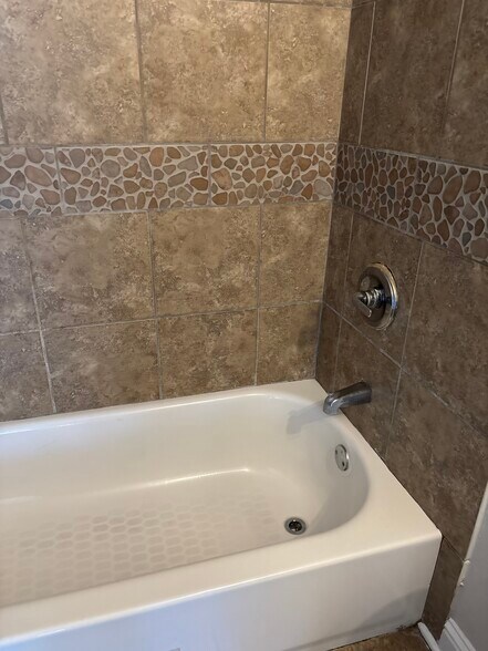 Building Photo - 2268 Pleasure St