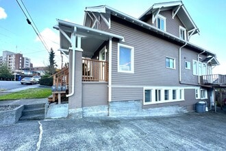 Building Photo - 3022 Federal Ave