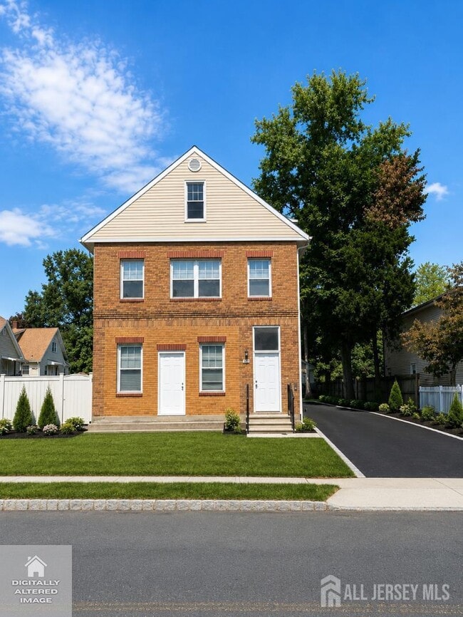 Building Photo - 307 Rock Ave