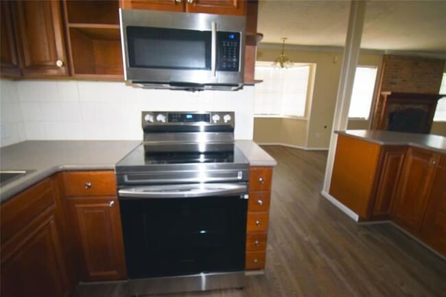 Building Photo - 1806 Cedarwood Ct