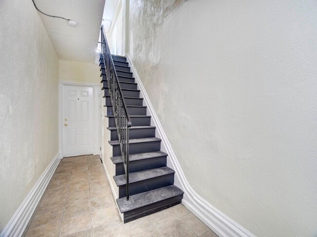 Building Photo - 16 N 9th St