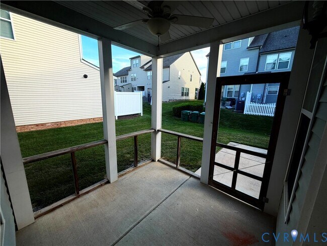 Building Photo - 8217 Center Path Ln