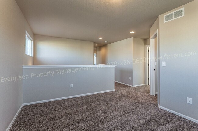 Building Photo - 570 Lapis Pl