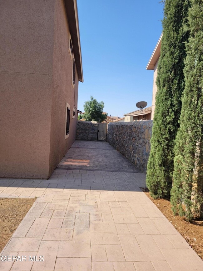 Building Photo - 14267 Pacific Point Dr