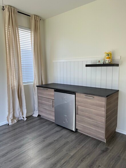 Window coverings - 12127 W Lone Tree Trl