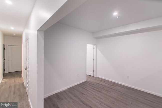 Building Photo - 1201 Vine St