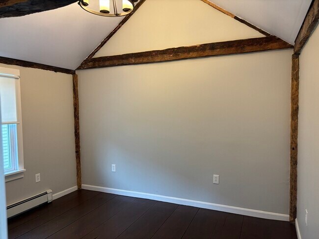 Building Photo - 10 Palfrey Ct