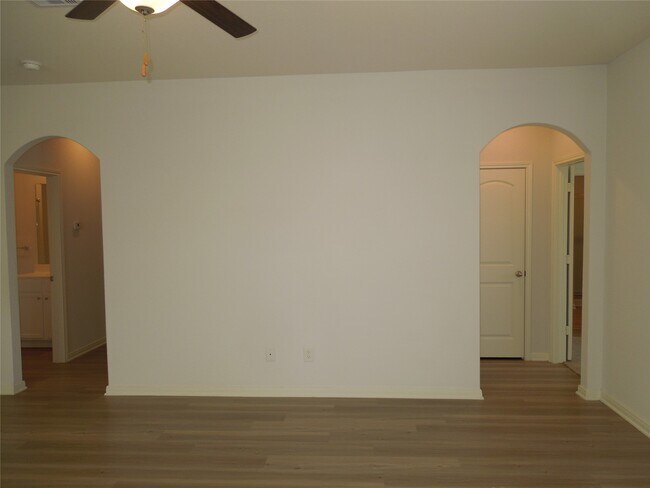 Building Photo - 10463 Red Cardinal Dr