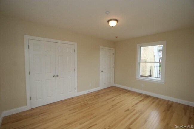 Building Photo - 385 Palisade Ave