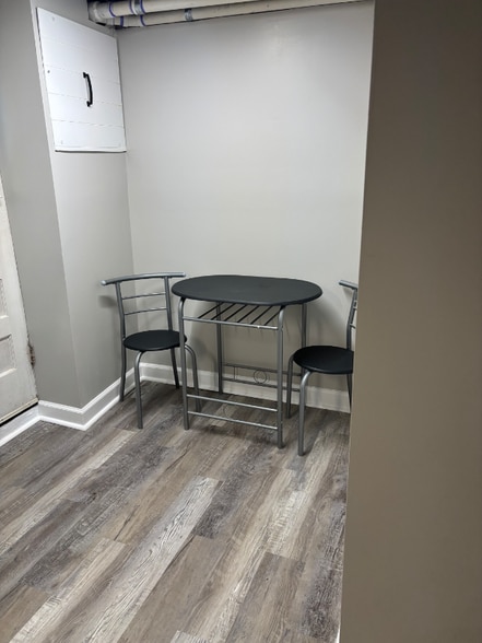 Building Photo - 1923 Holborn Rd