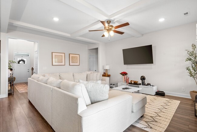 Building Photo - 525 Bloomington Trce