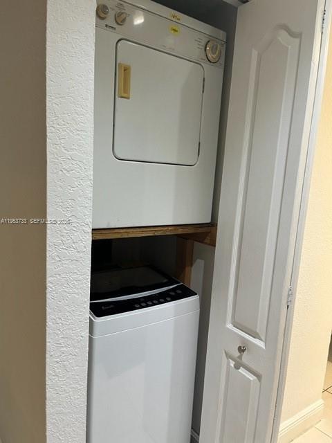 Building Photo - 908 Coral Club Dr