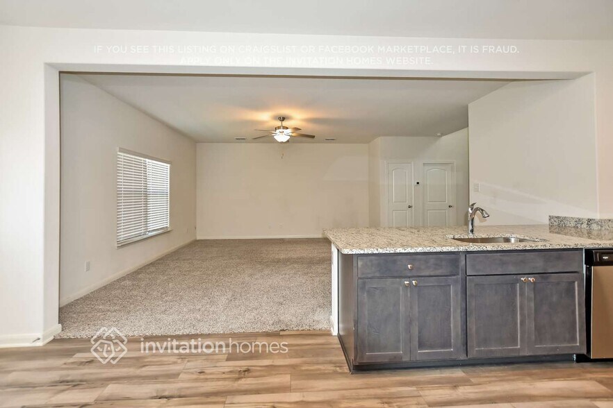 Building Photo - 3032 Chico Dr