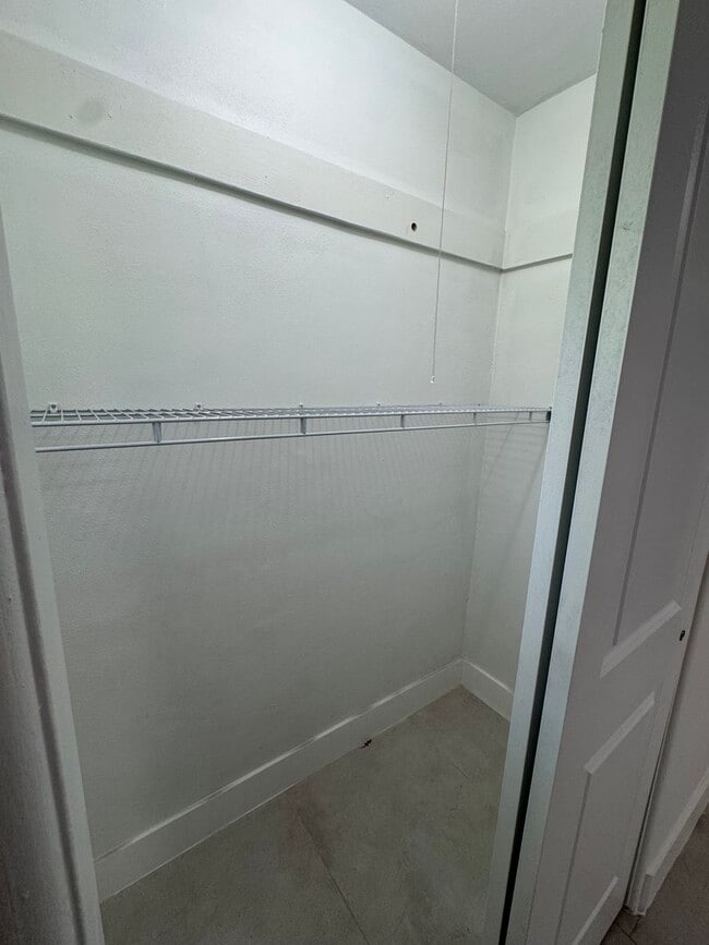 Building Photo - 3 Bedroom , 2 Bath in Orlando!