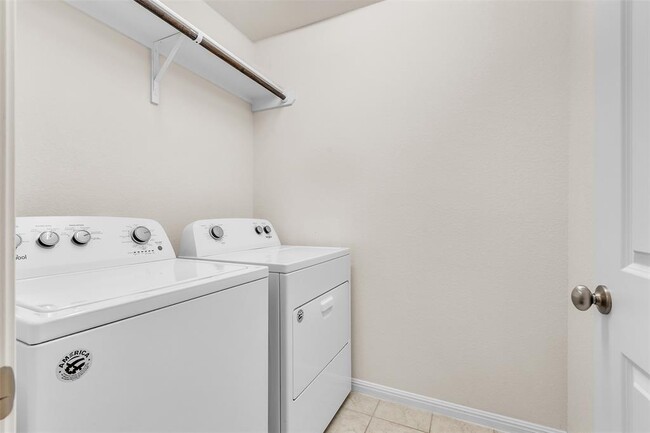 Building Photo - 13014 Carswell St